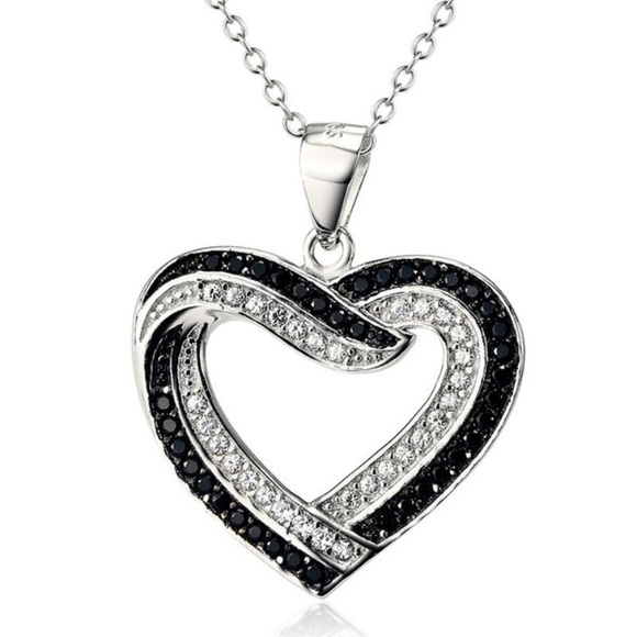 Stunning Black & White Crystal Heart Pendant Chain - Picture 4 of 5